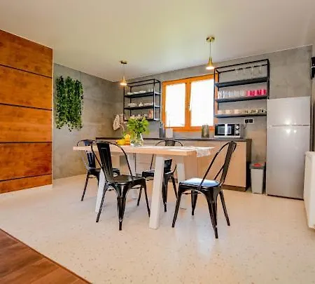 Atlas Chmur Apartmán *