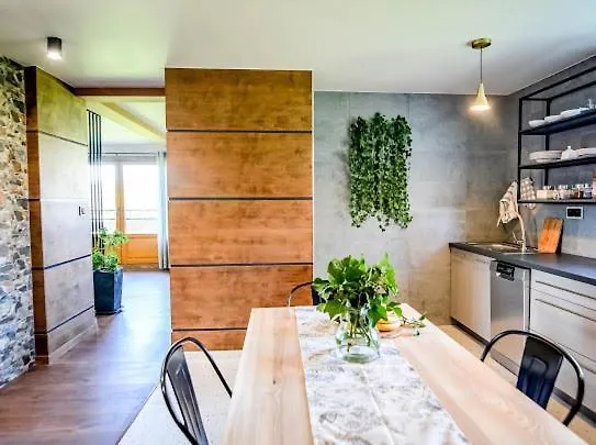 Atlas Chmur * ביאלי דונאייק