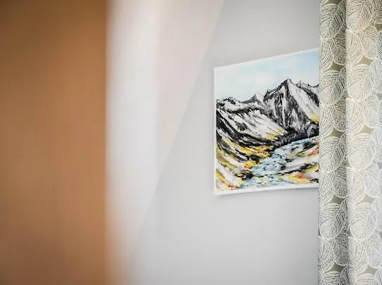 Atlas Chmur דירה ביאלי דונאייק