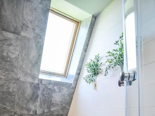 Atlas Chmur דירה ביאלי דונאייק