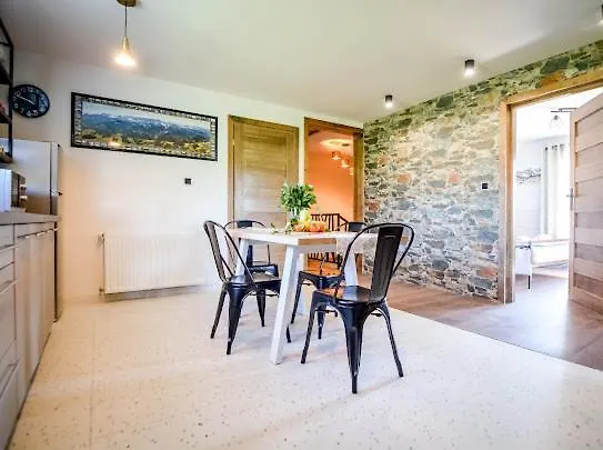 Atlas Chmur דירה ביאלי דונאייק